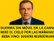 Retrato de un neurocirujano mayor con traje formal y expresión seria, acompañado del texto: "Duerma sin el móvil en la cama, mire el cielo por las mañanas, beba vino, sugiere neurocirujano", sobre un fondo colorido y llamativo.